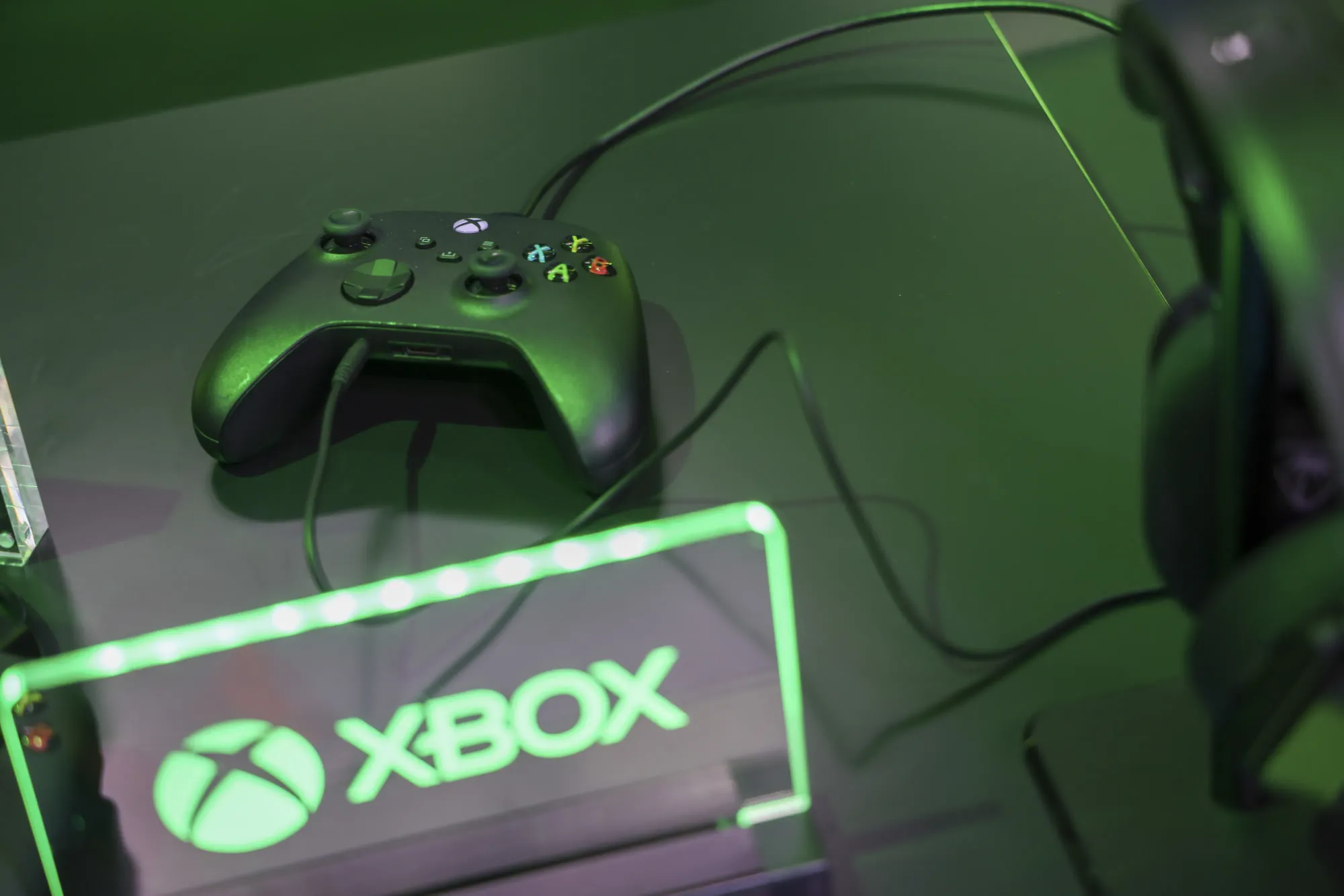 Microsoft Axes 3,200 Xbox Jobs and Spins Out Five Studios in Major Reset