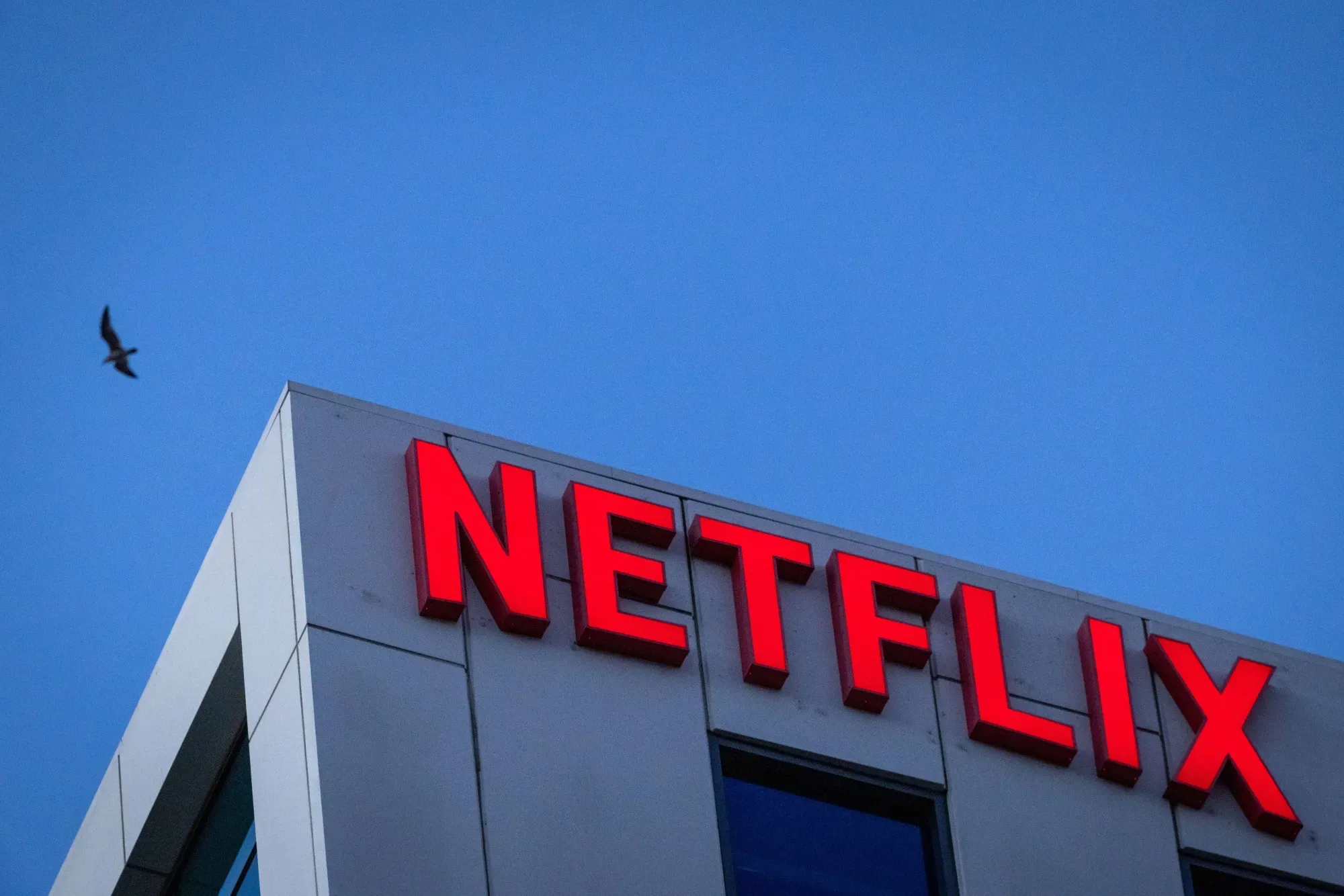 Netflix Maintains 2026 Profitability Target While Narrowing Revenue Forecast