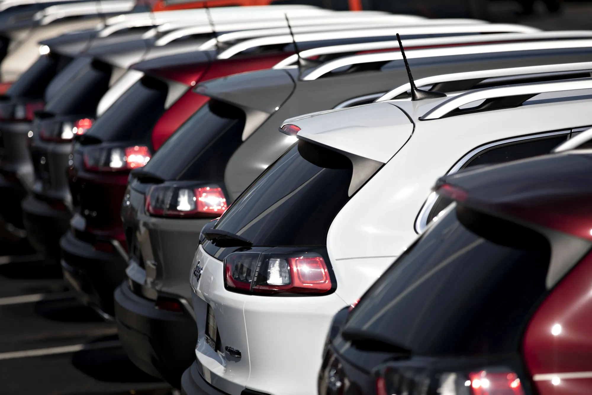 Seaport Downgrades Sonic Automotive to Neutral on Valuation Concerns