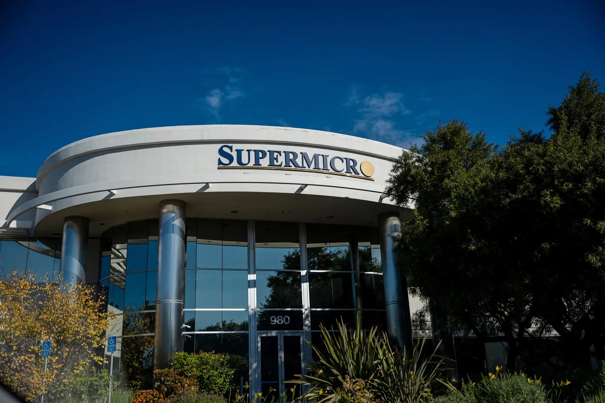 Super Micro Shocks Market with Record $60B Orders and Sharply Higher Profit Margins