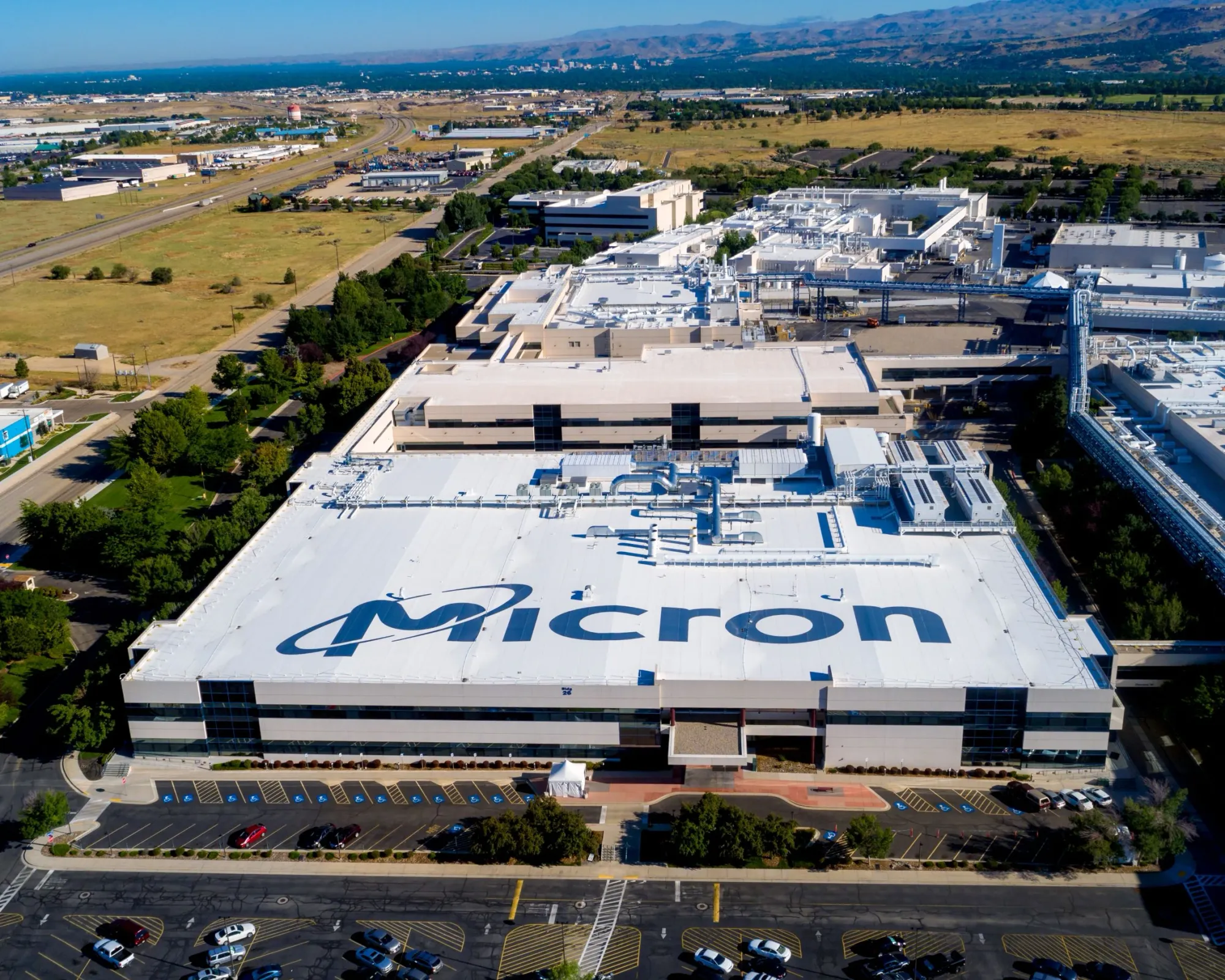 Micron to Invest $250 Billion in U.S. by 2035, Targeting 40% Domestic DRAM Production