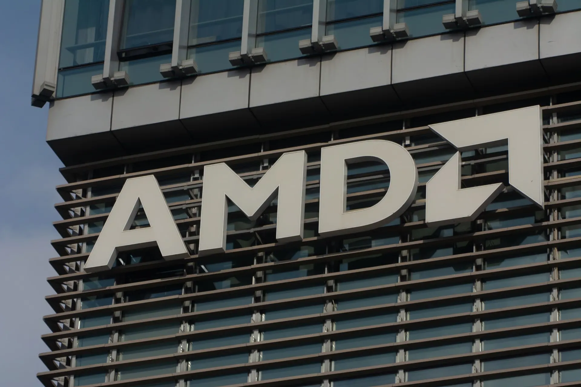 AMD Invests Up to $5 Billion in Anthropic While Securing Huge GPU Contract