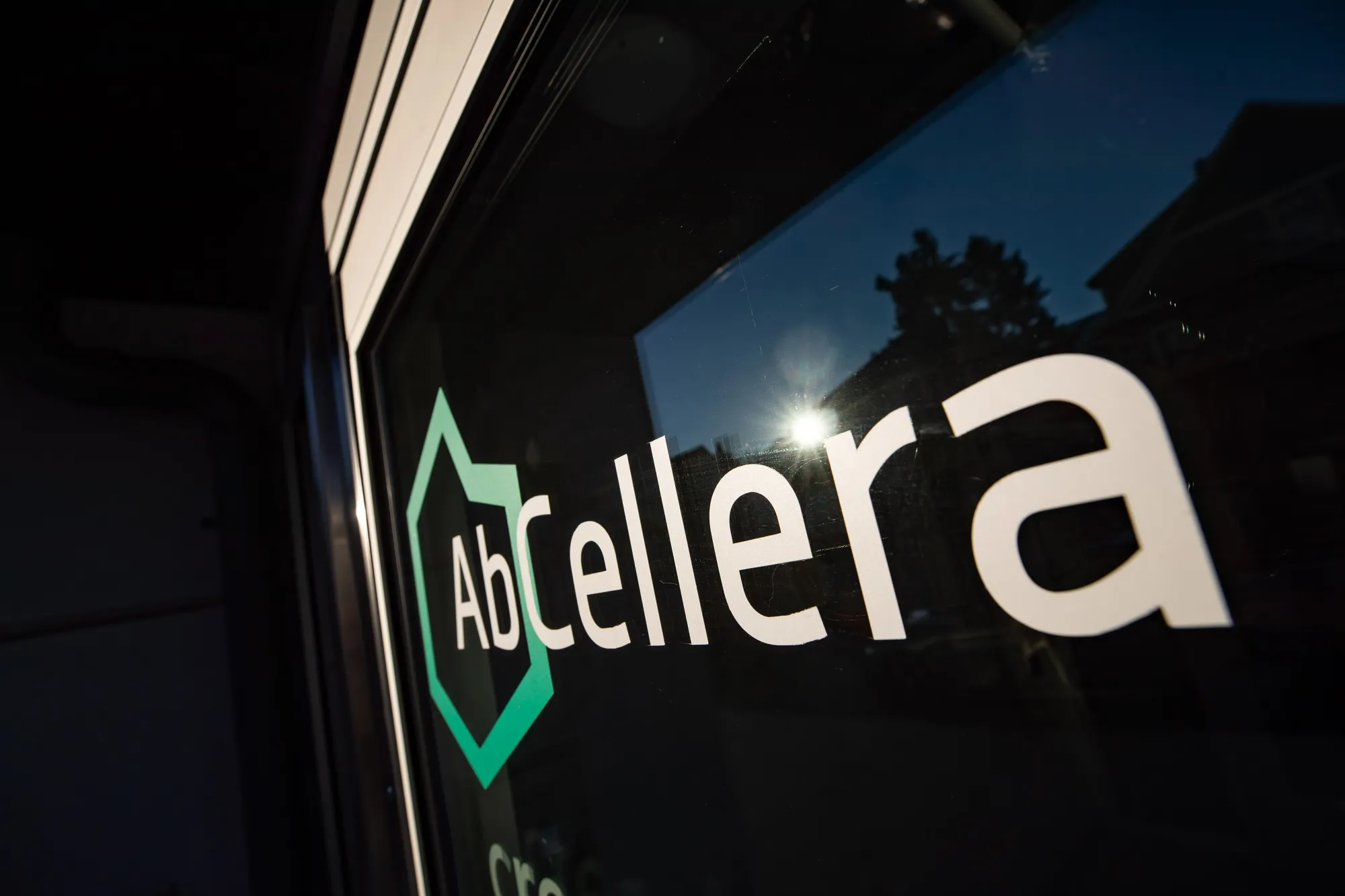 Benchmark Upgrades AbCellera to Buy with $11 Target on Major Jazz Pharmaceuticals Partnership