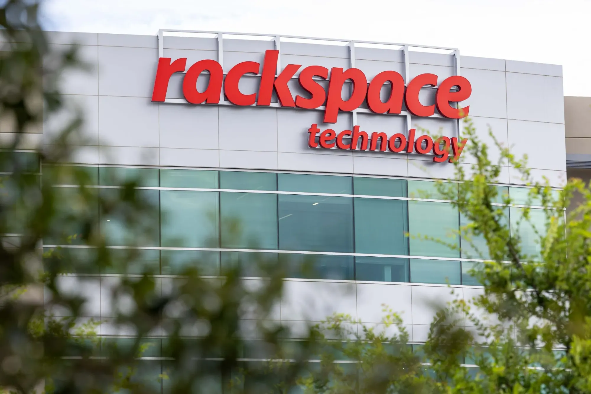 Rackspace Cuts 2026 Outlook and Announces $250M Raise to Accelerate AI Infrastructure Plans