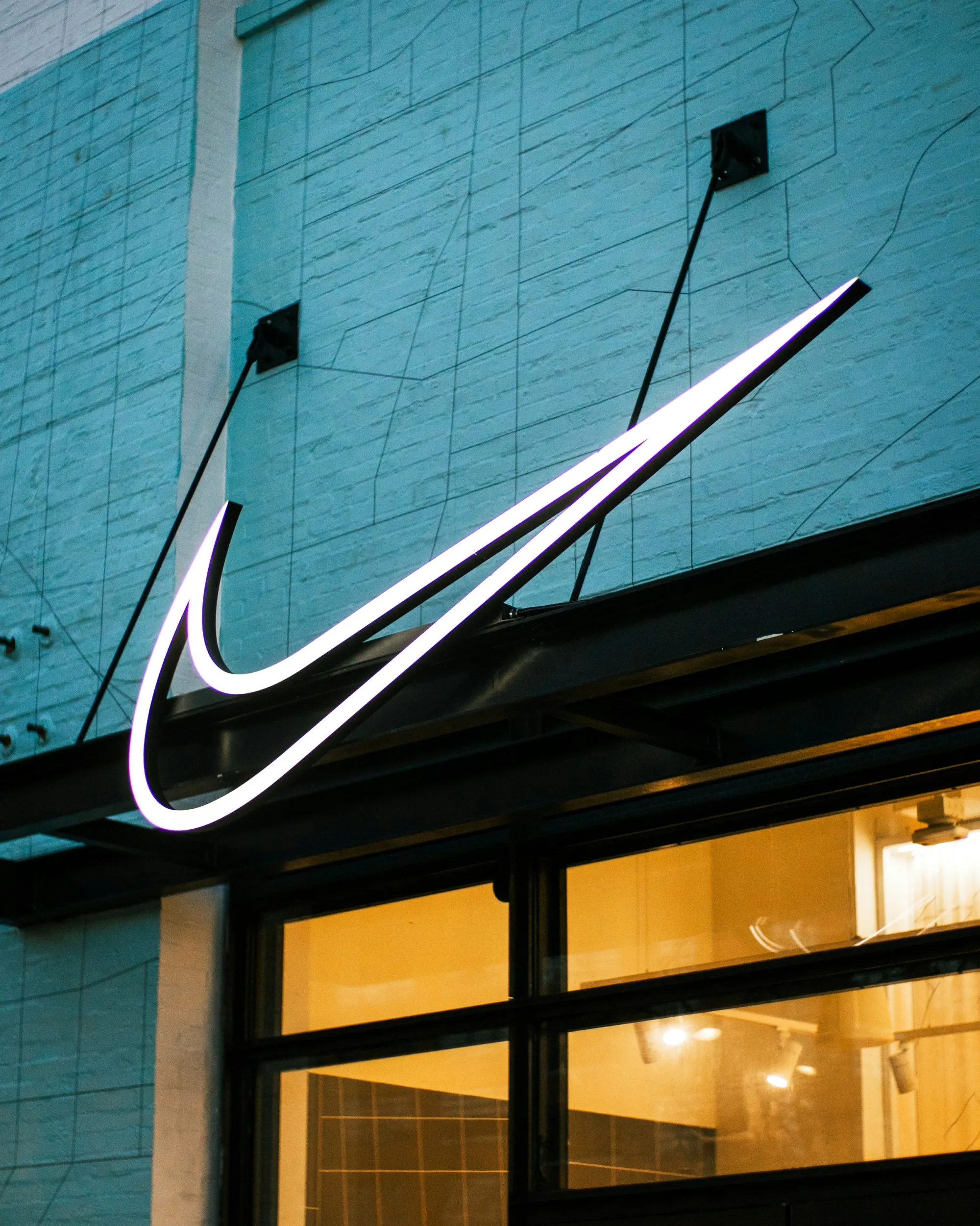 Nike Overhauls China Strategy: Ending Third-Party Online Sales in 2027