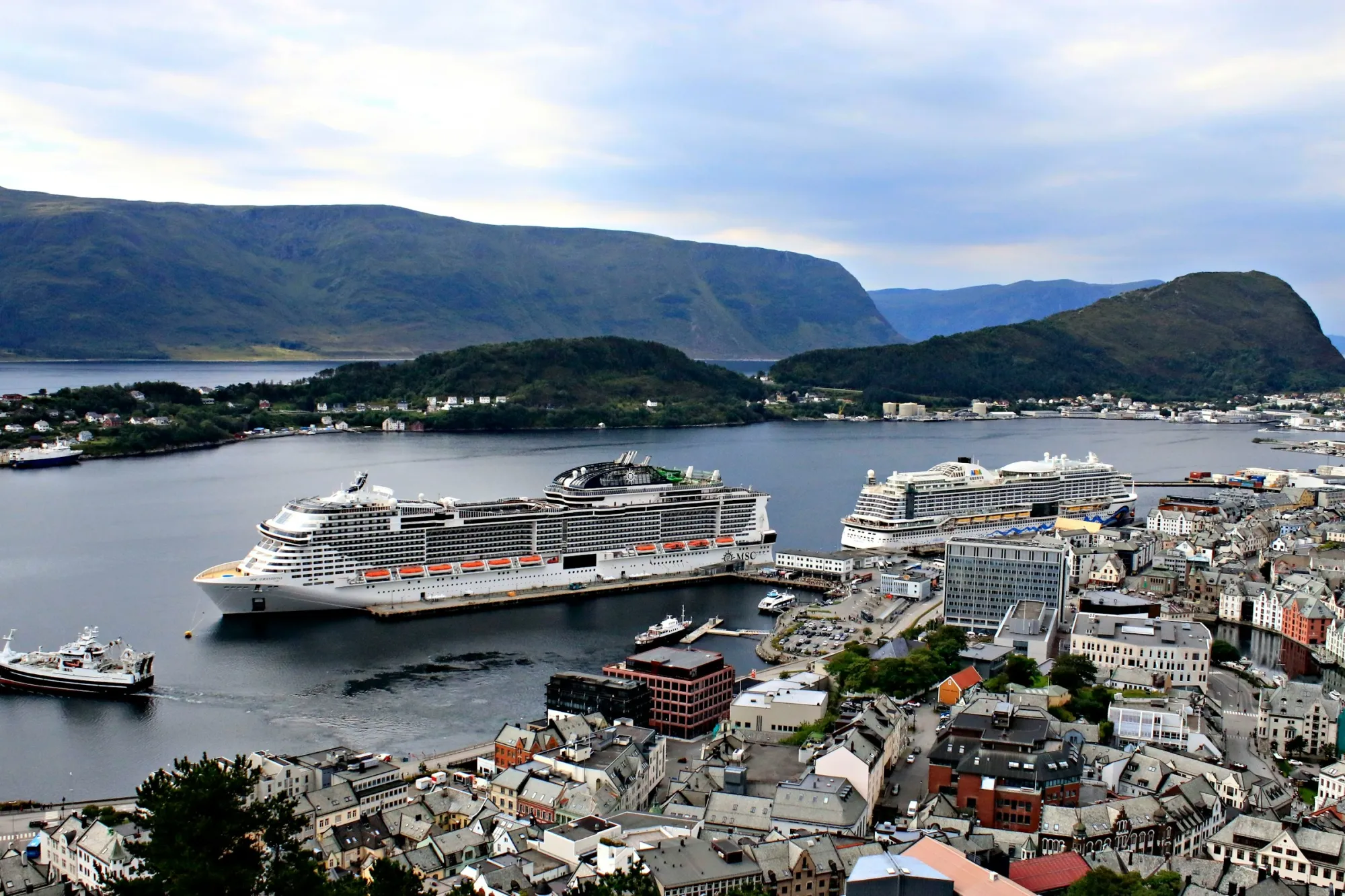 Norwegian Cruise Line Lowers Full-Year Outlook Despite Higher Q2 Earnings
