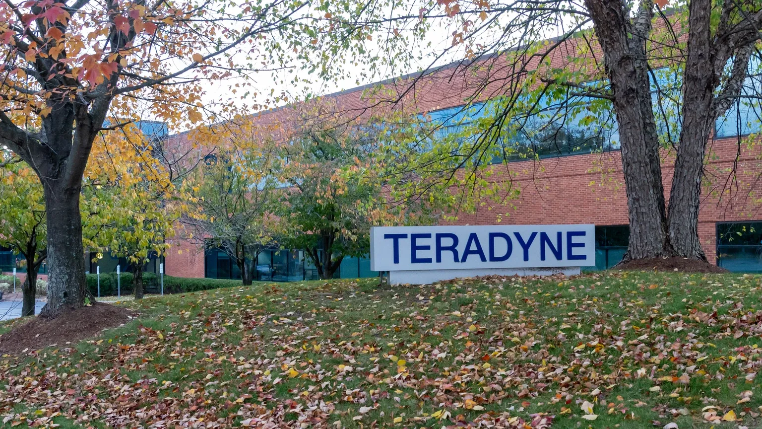 Teradyne Beats Wall Street with Record Chip-Testing Revenue  