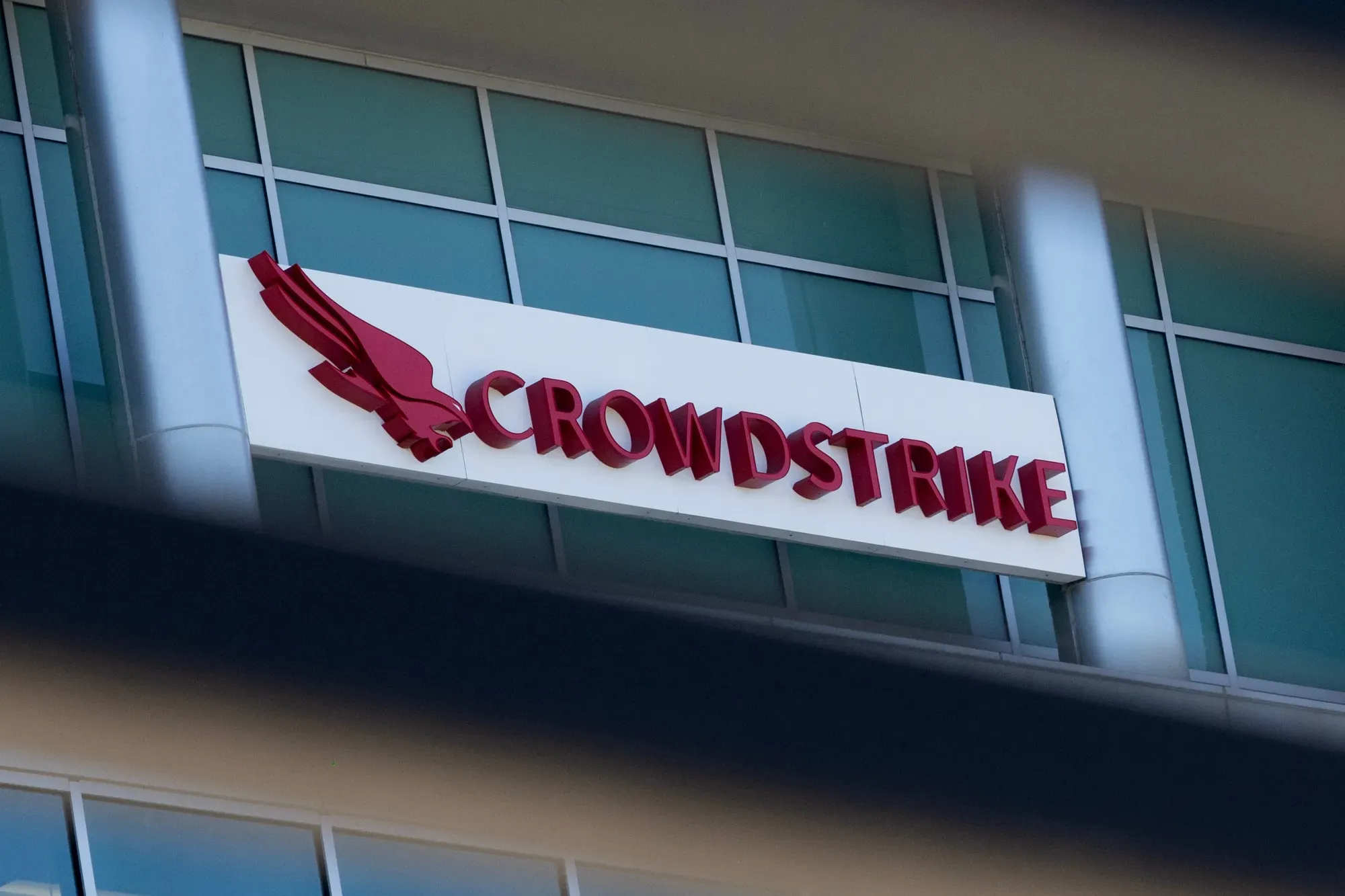 CrowdStrike CTO Elia Zaitsev Exits After 13 Years to Start AI Security Venture Fund