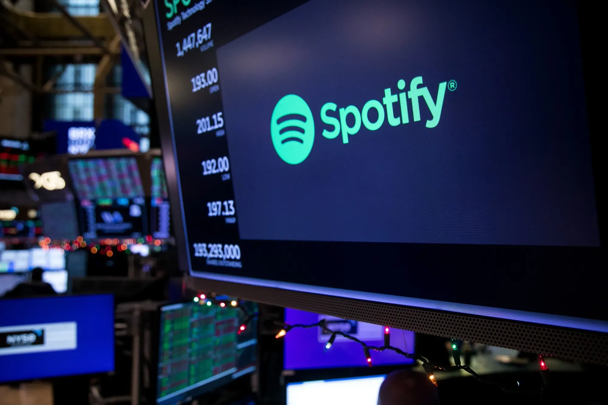 Spotify Hits 300 Million Subscribers, But Shares Drop on Soft Outlook  
