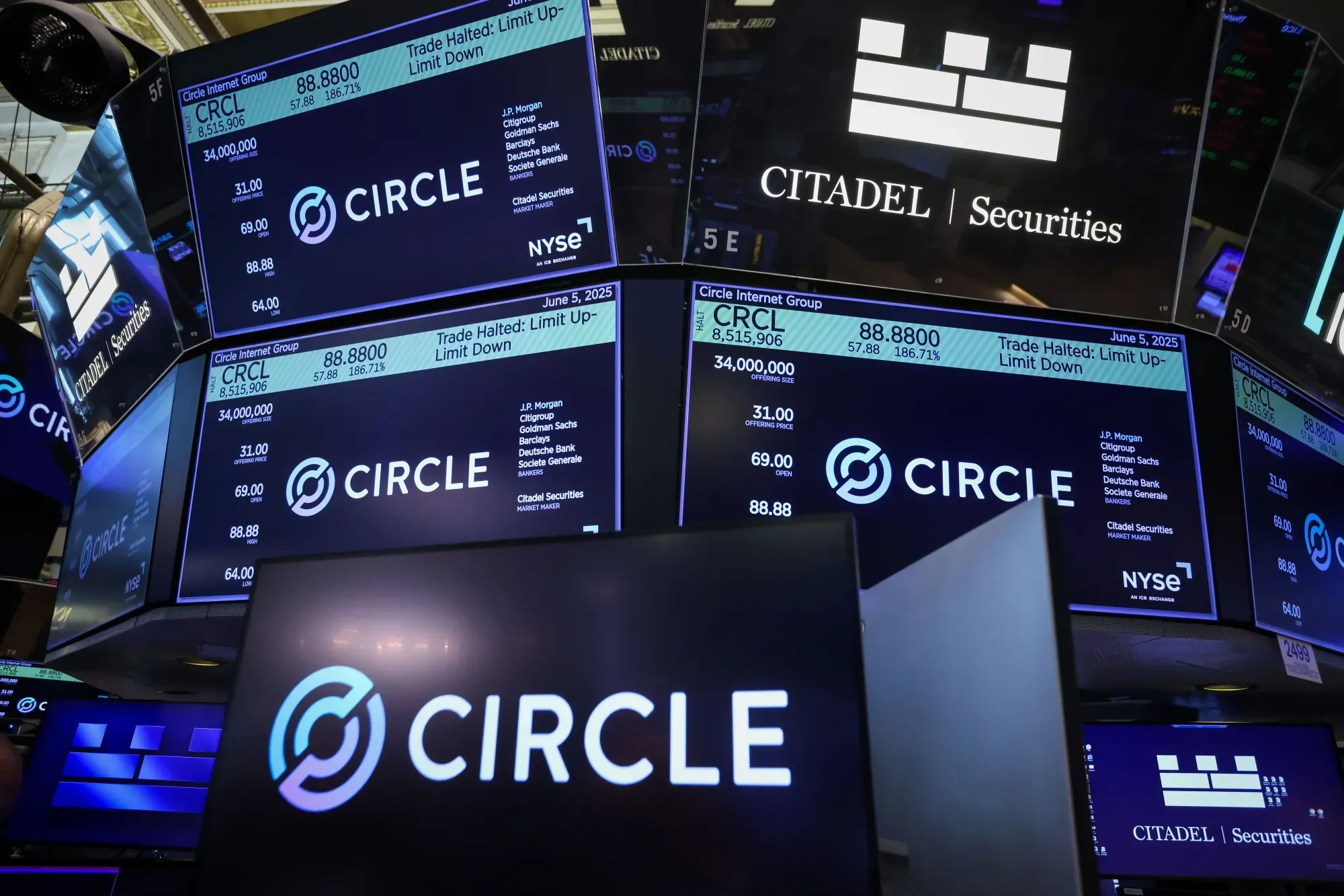 Morgan Stanley Downgrades Circle Internet (CRCL) to Underweight, Slashes Price Target to $38