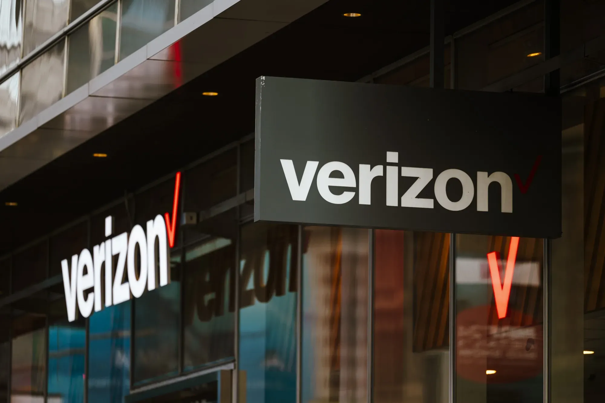 Gwynne Shotwell Says Starlink Will Take Customers From Big Telecom — Stocks Drop