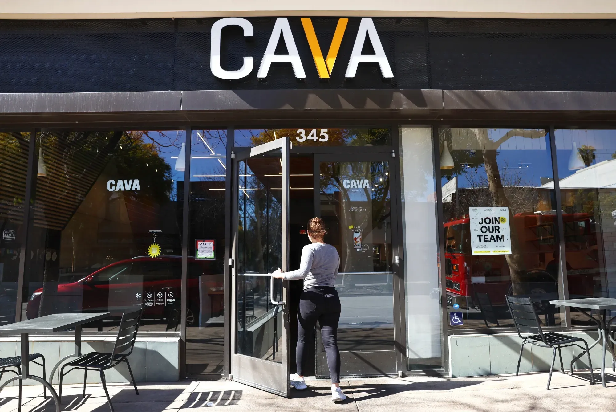 Cava Beats Q2 Expectations as Mediterranean Demand Drives Strong Growth