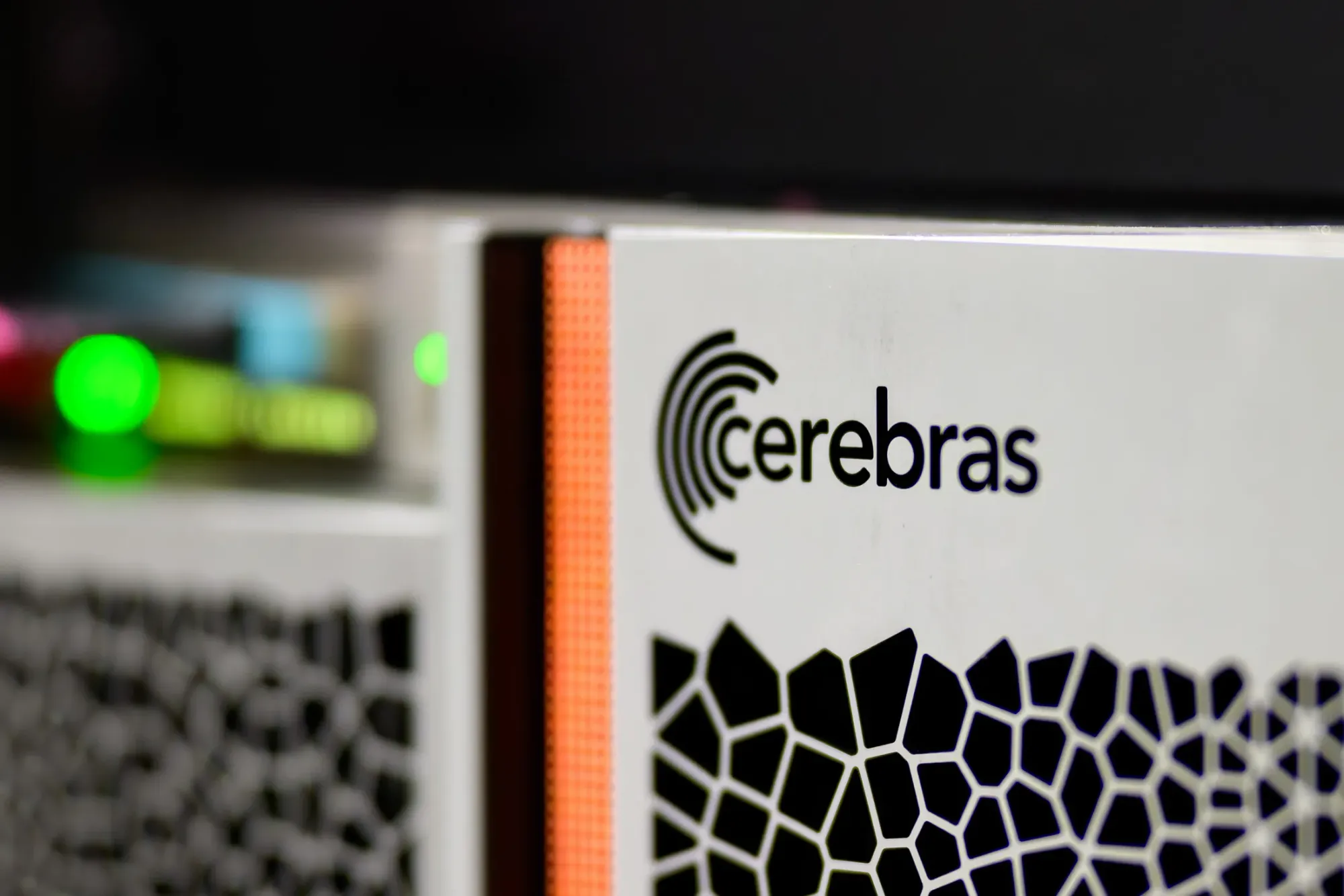 Cerebras Falls Sharply on GAAP Optics and Soft Sequential Outlook