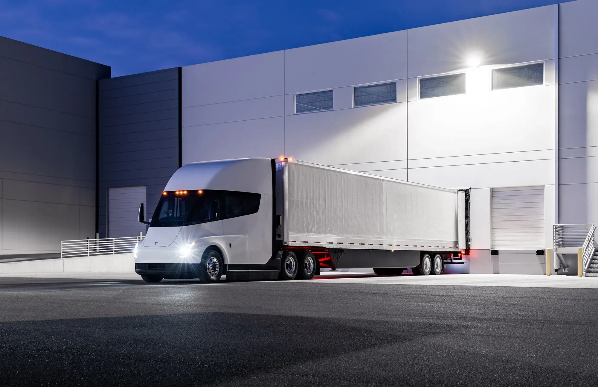 Einride Triples Electric Fleet with Record 500 Tesla Semi Order  