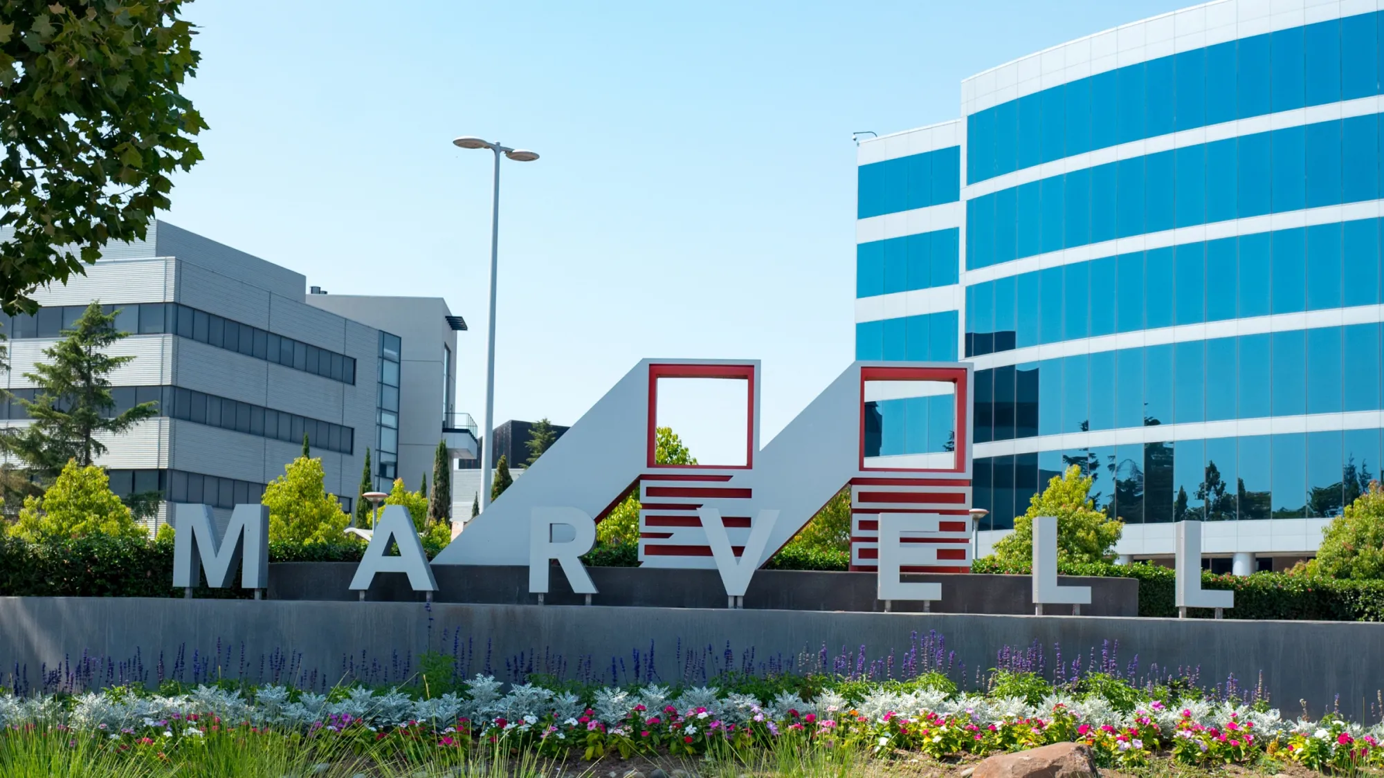 Google Gets $12.2 Billion Stake Option from Marvell to Build Next-Gen AI Chips
