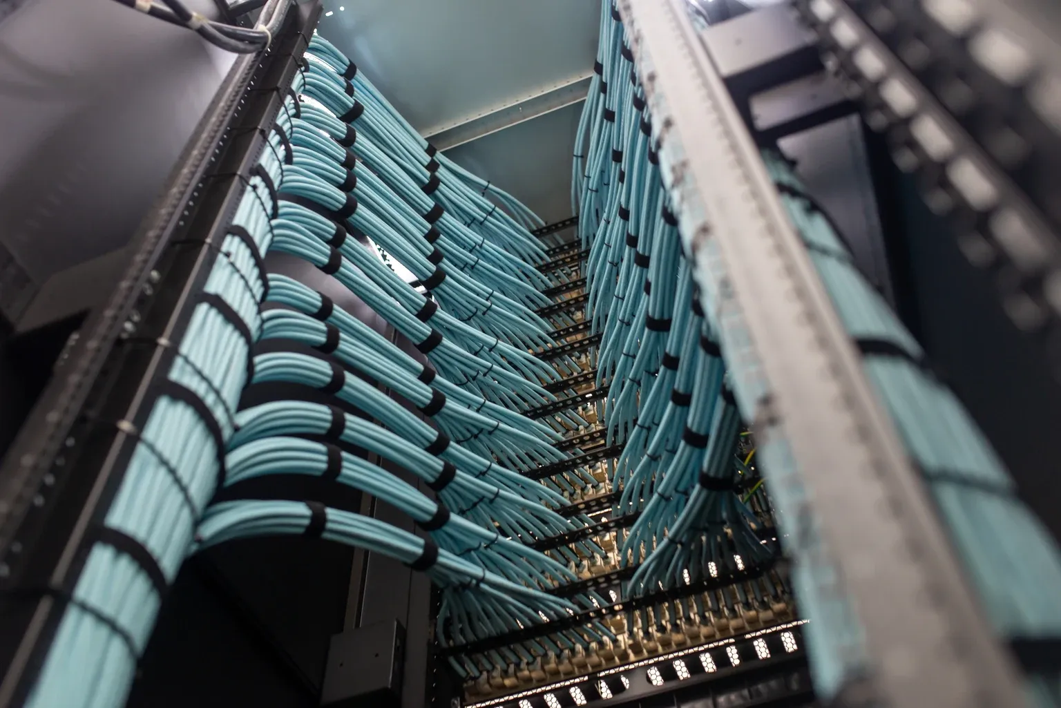 AAOI Stock Falls Sharply on $600M At-the-Market Offering Announcement