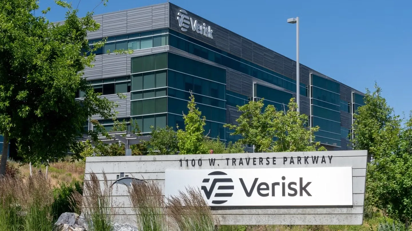 Delaware Court Orders Verisk to Complete $2.35 Billion AccuLynx Deal  