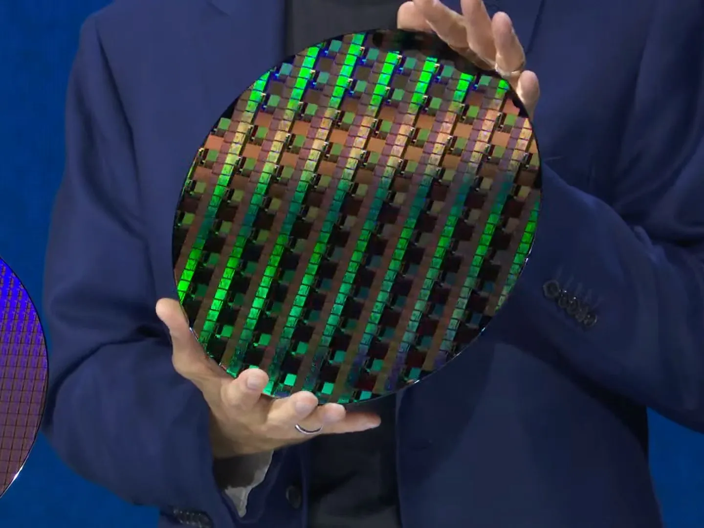 Intel Shares Drop as Chipmaker Raises $15 Billion to Fuel AI Expansion