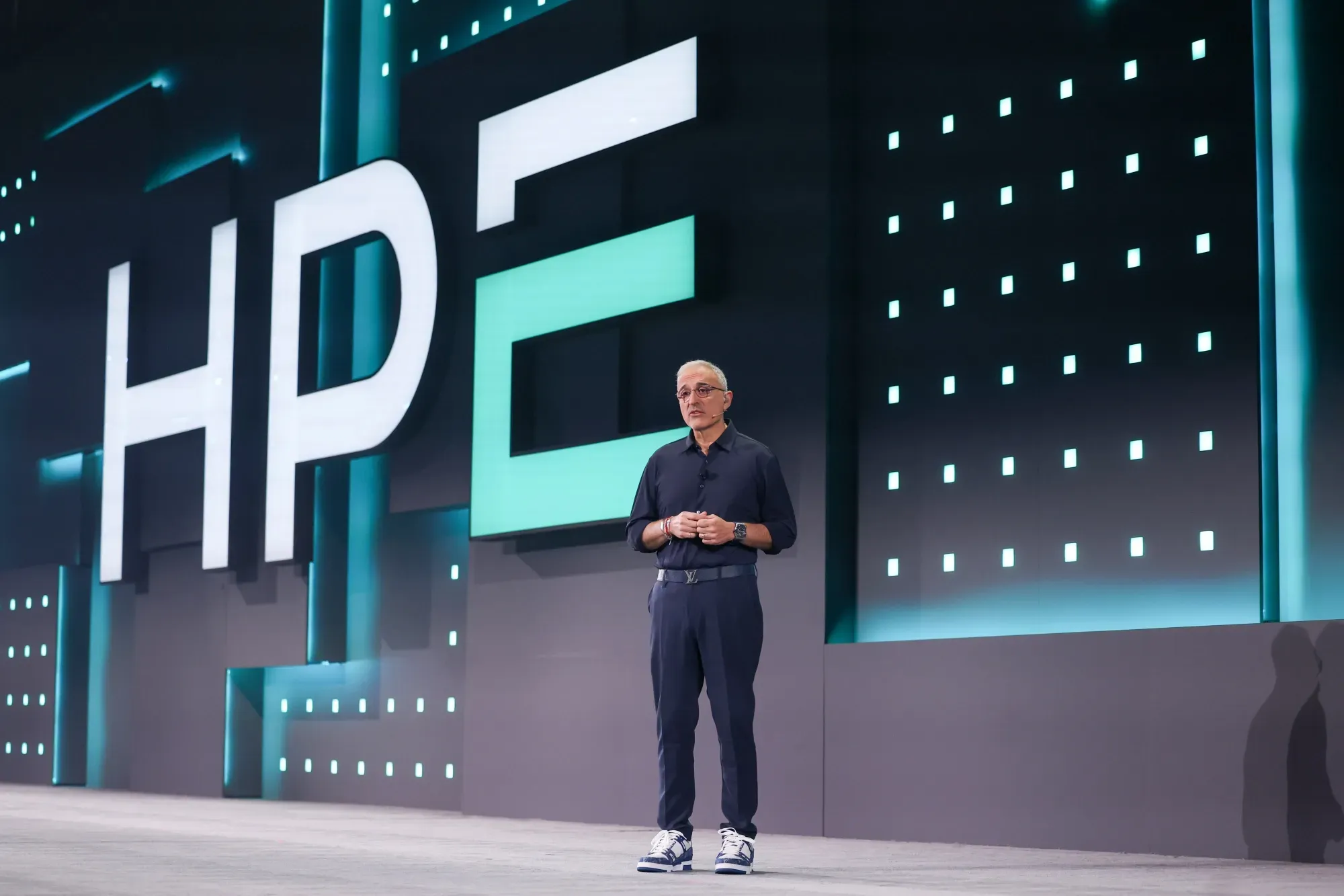 HPE Raises Networking Outlook After $1.2 Billion Vultr AI Rack Order