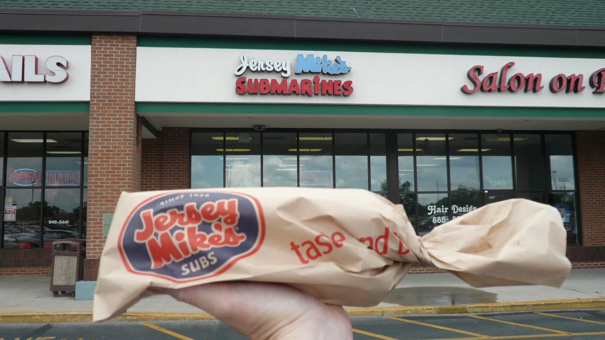TD Cowen Keeps Buy Rating on Jersey Mike’s as Digital Ads Start to Work