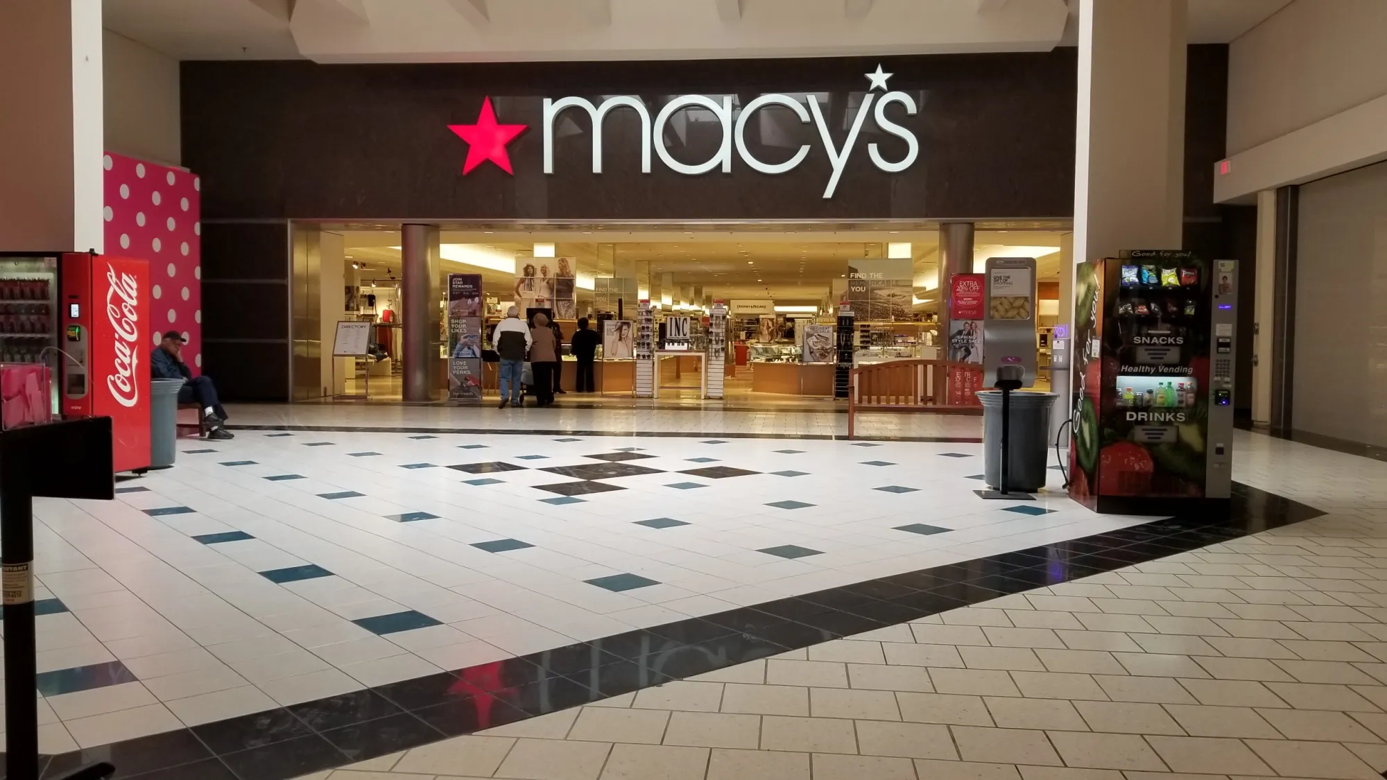 Macy’s Beats Q2 Estimates and Raises Guidance, but Shares Slip on Cautious Outlook and Mixed Beat Quality