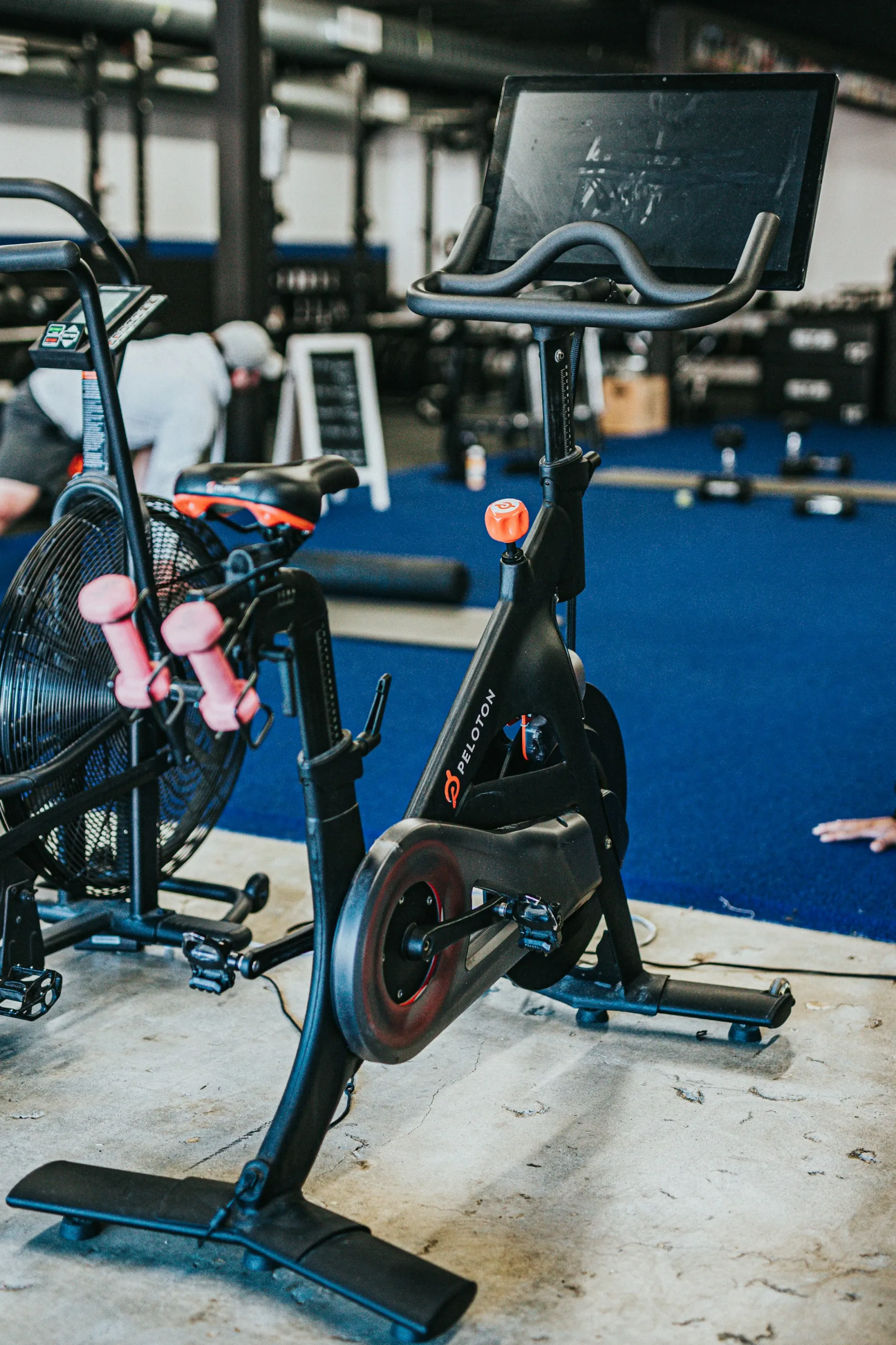 Morgan Stanley Cuts Peloton to Underweight as New Subscribers Plunge