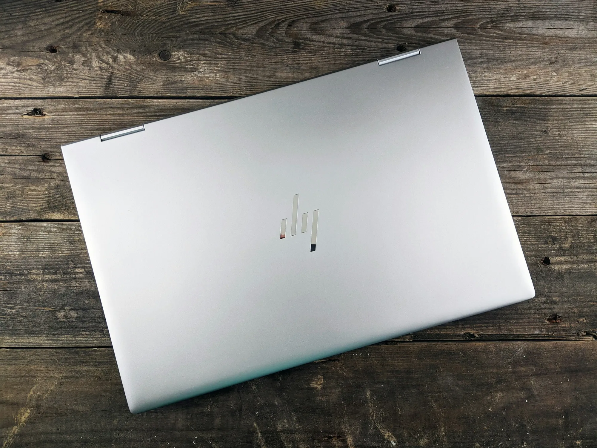 HP Flags Weaker PC Demand Next Year, Holds Off on 2027 Guidance