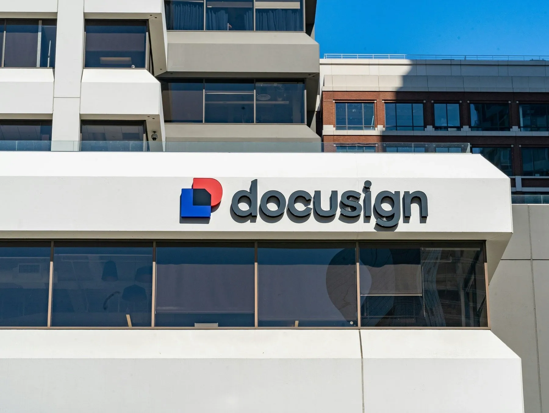 Docusign Beats Q2 Estimates and Raises FY27 Outlook as IAM Gains Share