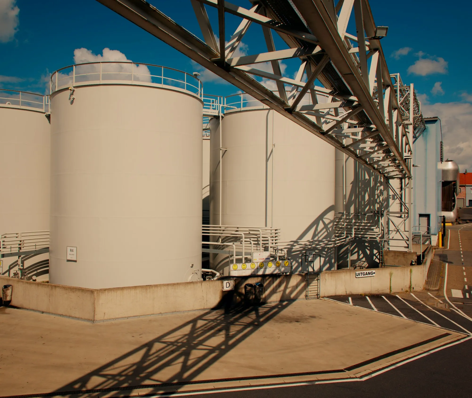 Enbridge Expands Rockies Crude Network With $2.55 Billion Tallgrass Deal