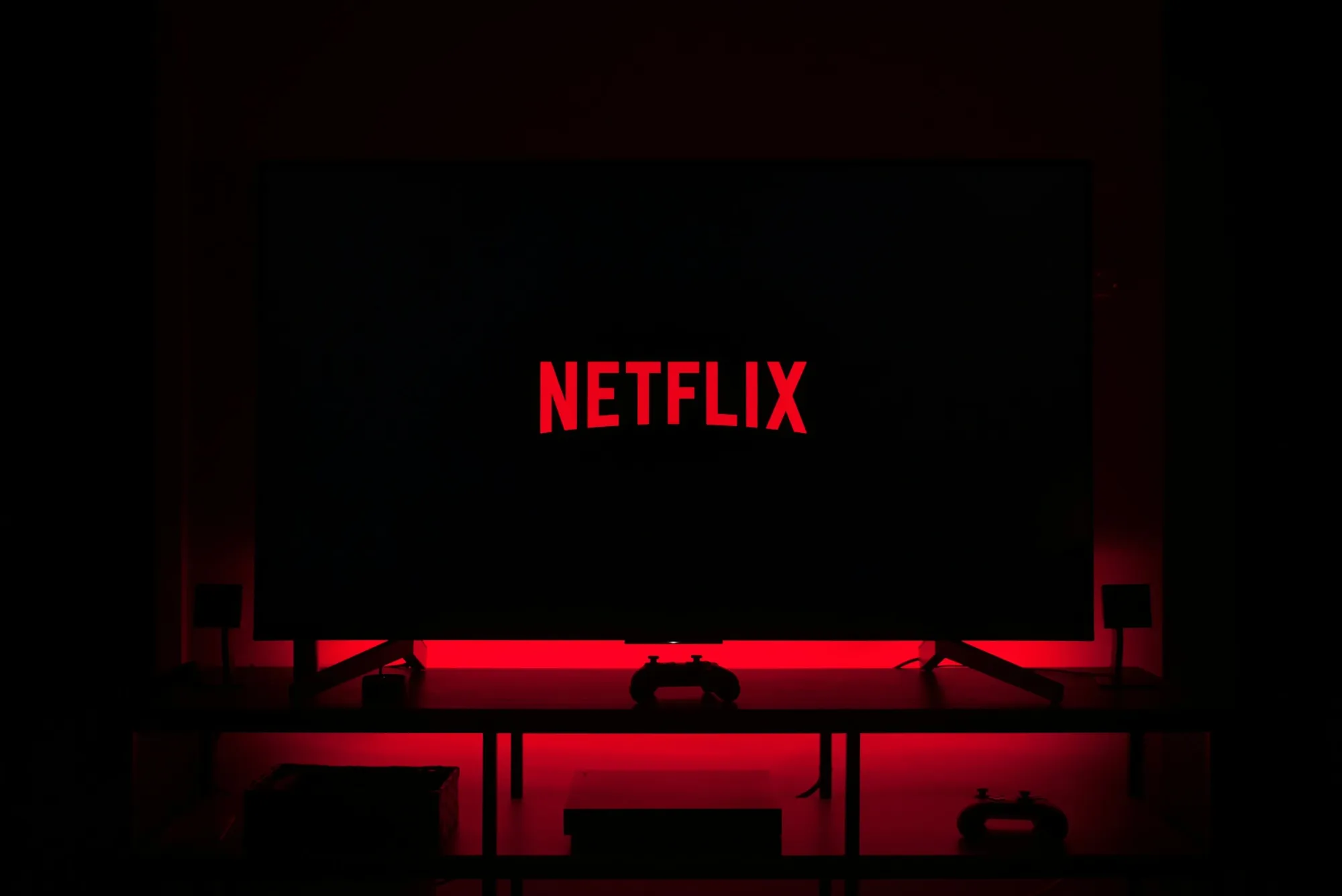 Netflix Slides as Wells Fargo Flags “Worrying” Engagement Trends