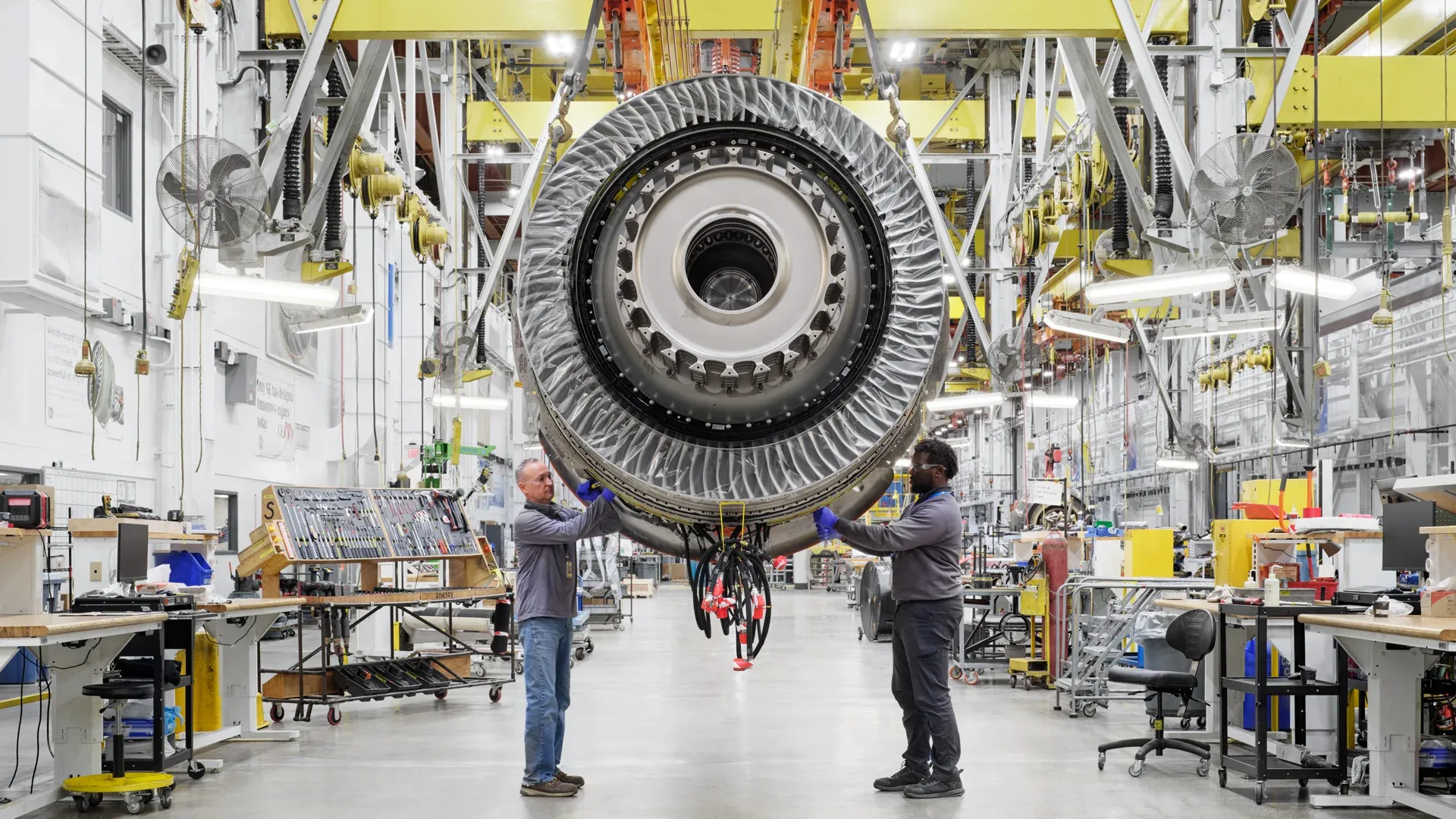 GE Aerospace Beats Q3 Estimates and Raises Guidance, but Shares Slip on Valuation Concerns