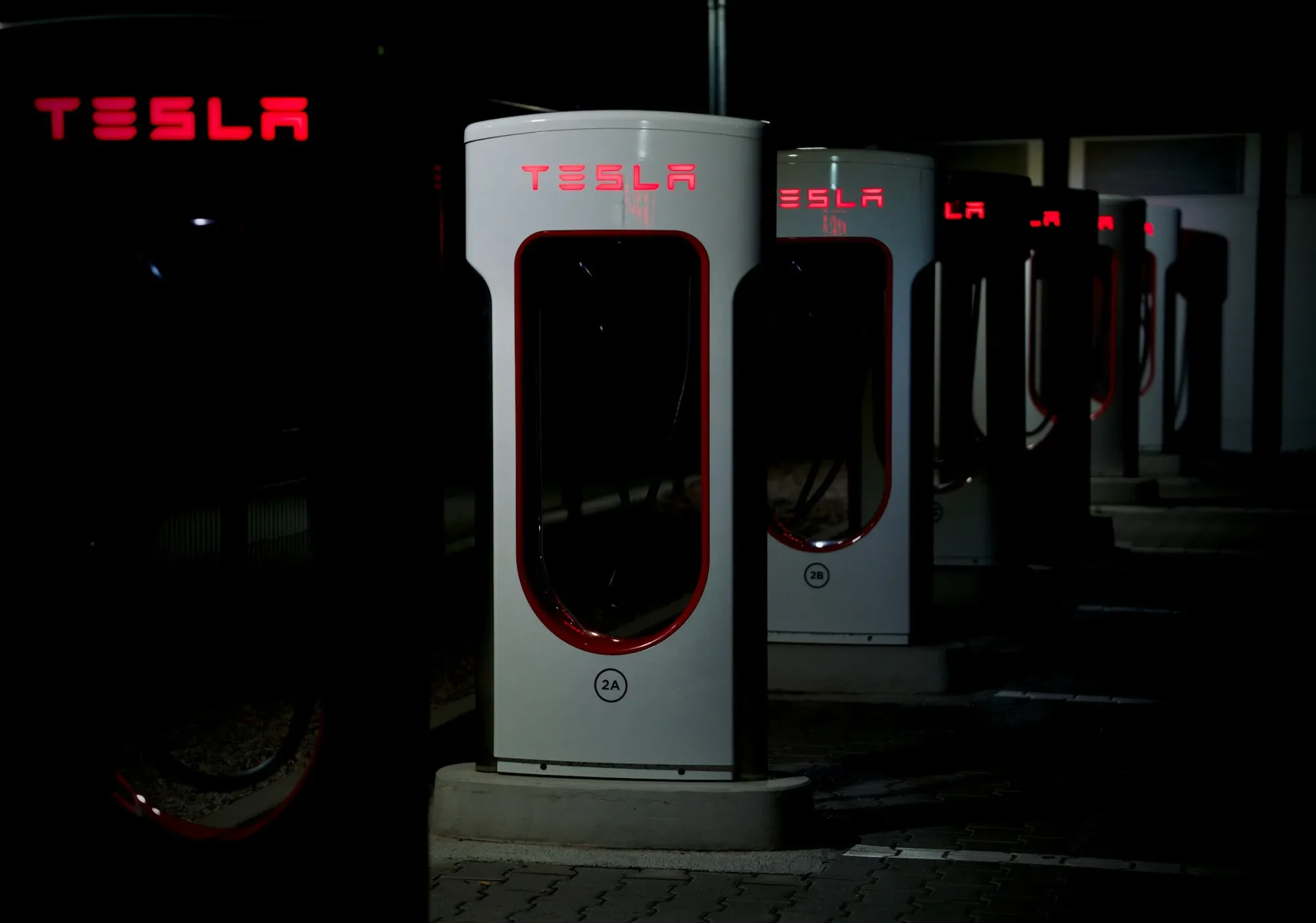 Tesla Beats Q3 Delivery Forecasts, but Stays Short of Last Year’s Record