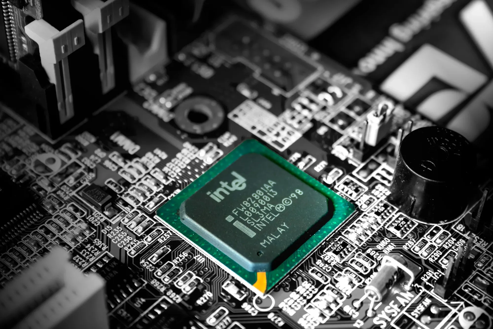 JPMorgan Upgrades Intel to Neutral on Valuation After 36% Pullback