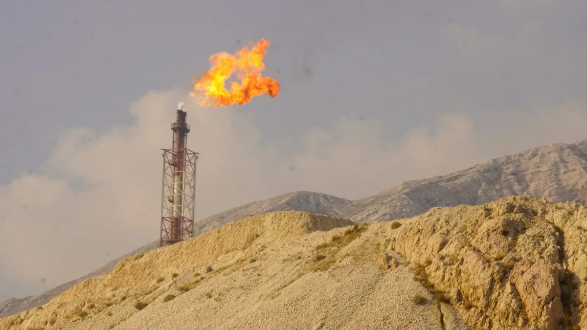 Cenovus Energy Forges Oil Sands Giant with C$7.9 Billion MEG Energy Acquisition