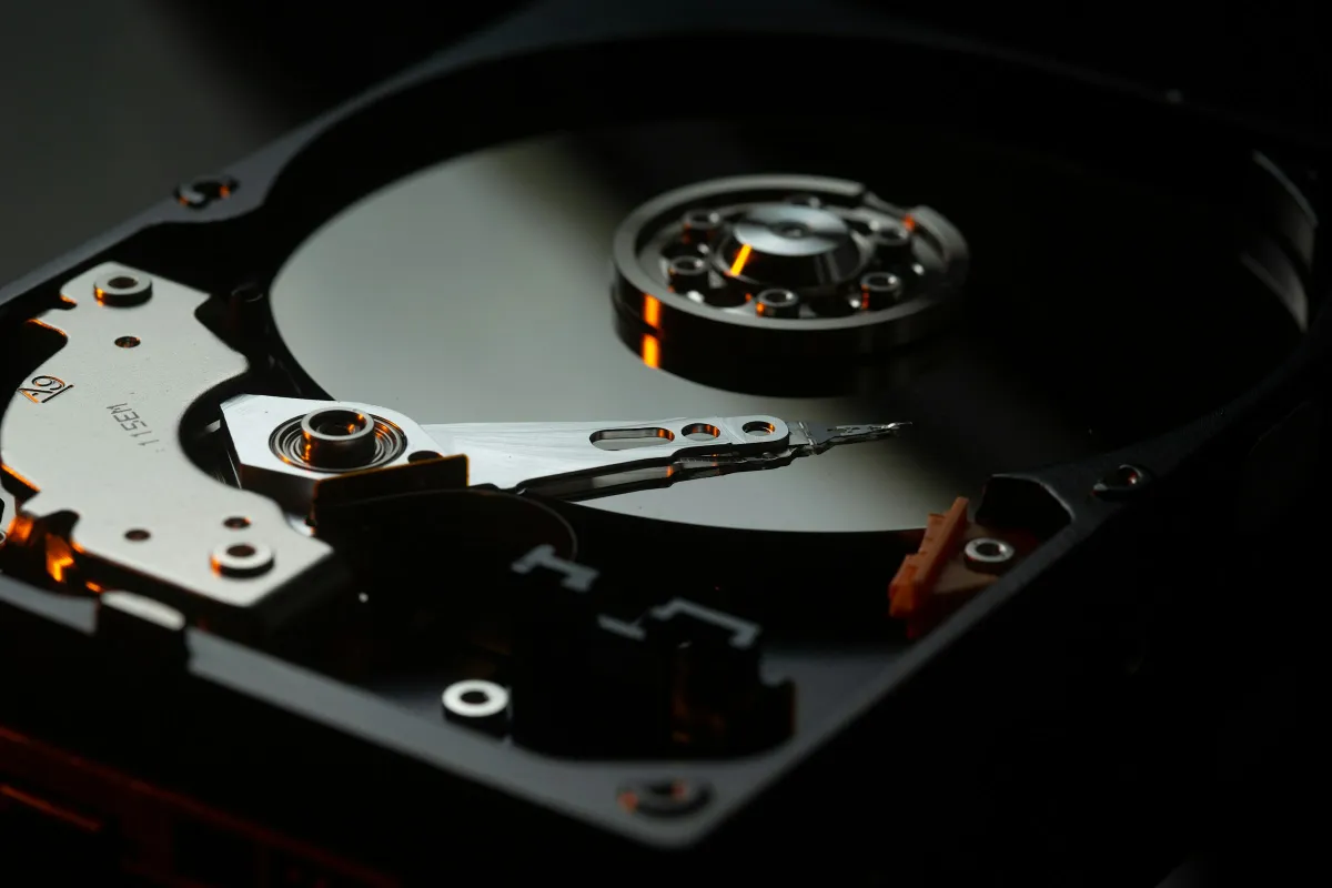 AI Needs Storage: Why the Humble Hard Drive is the Tech Boom's Dark Horse