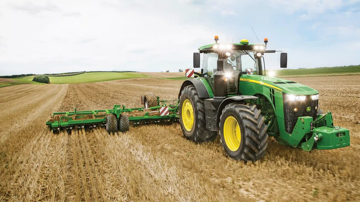 Deere & Company's 2026 Outlook Misses Expectations Amid Farm Economy Struggles