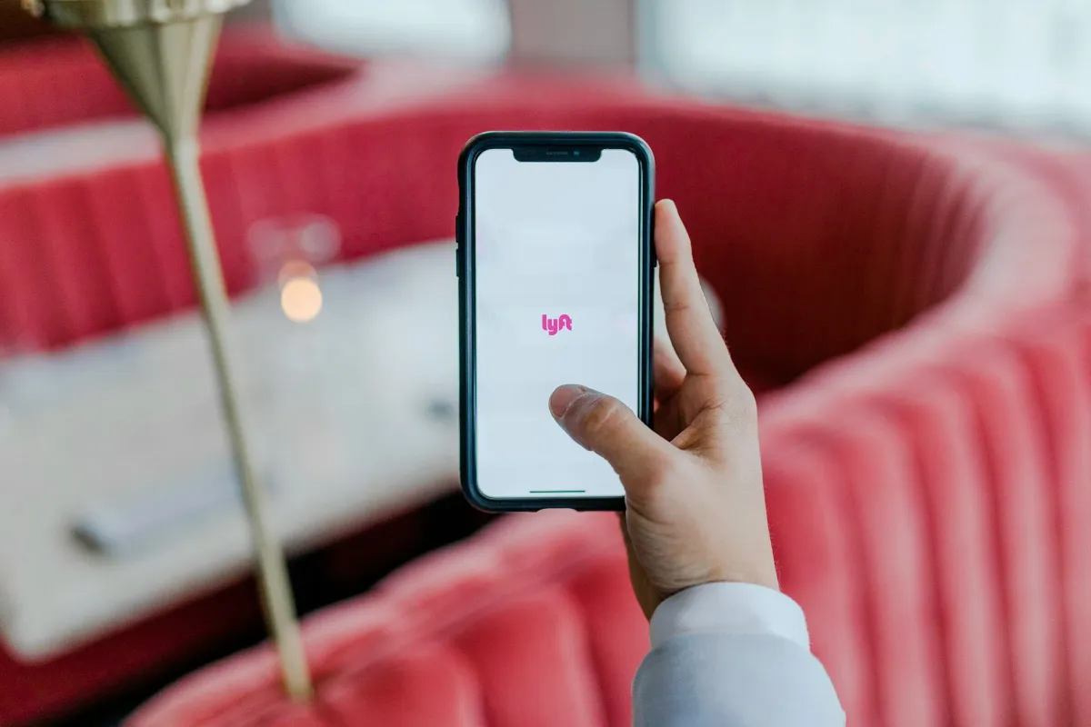 Lyft Forecasts Strong Growth as Bookings Surge and Global Expansion Gains Momentum