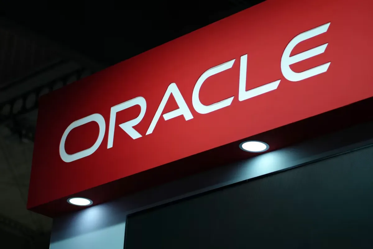 Oracle's AI Debt Concerns Spread Across Tech Giants as Insurance Costs Surge
