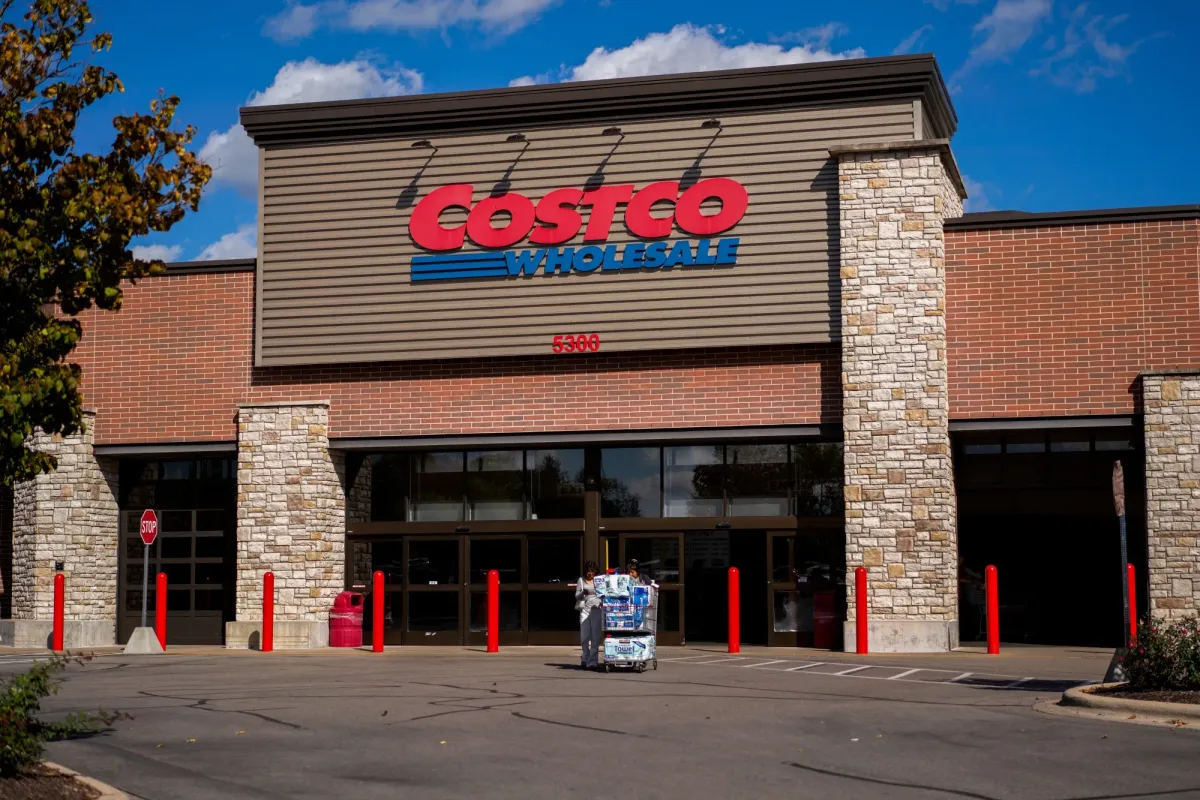 Roth Capital Downgrades Costco to Sell Amid Slowing Metrics