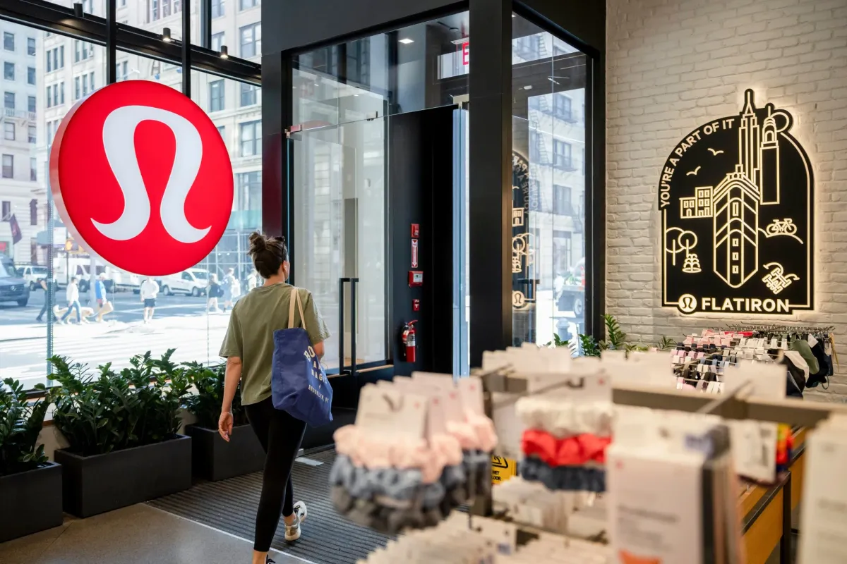 Elliott Invests $1B in Lululemon, Eyes New CEO