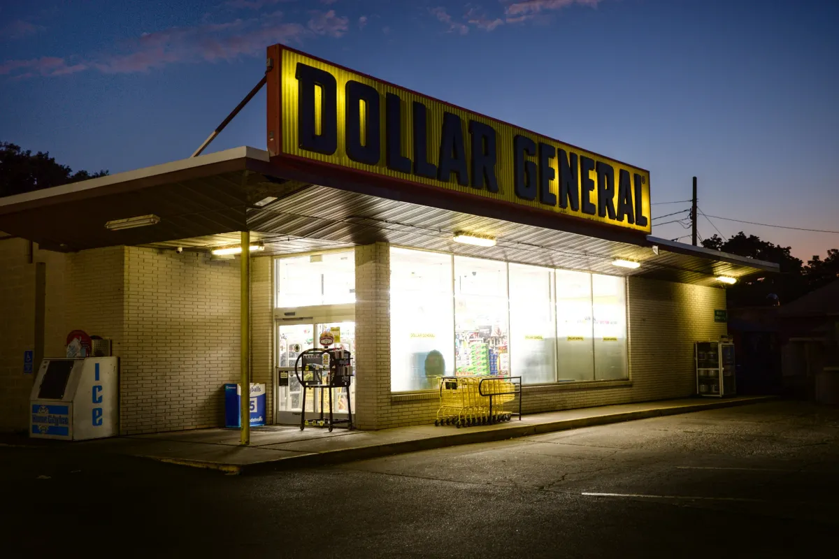 Dollar General Raises 2025 Outlook as Budget Shoppers Boost Sales
