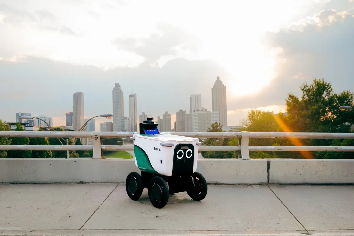 Oppenheimer Starts Serve Robotics Coverage with Outperform Rating