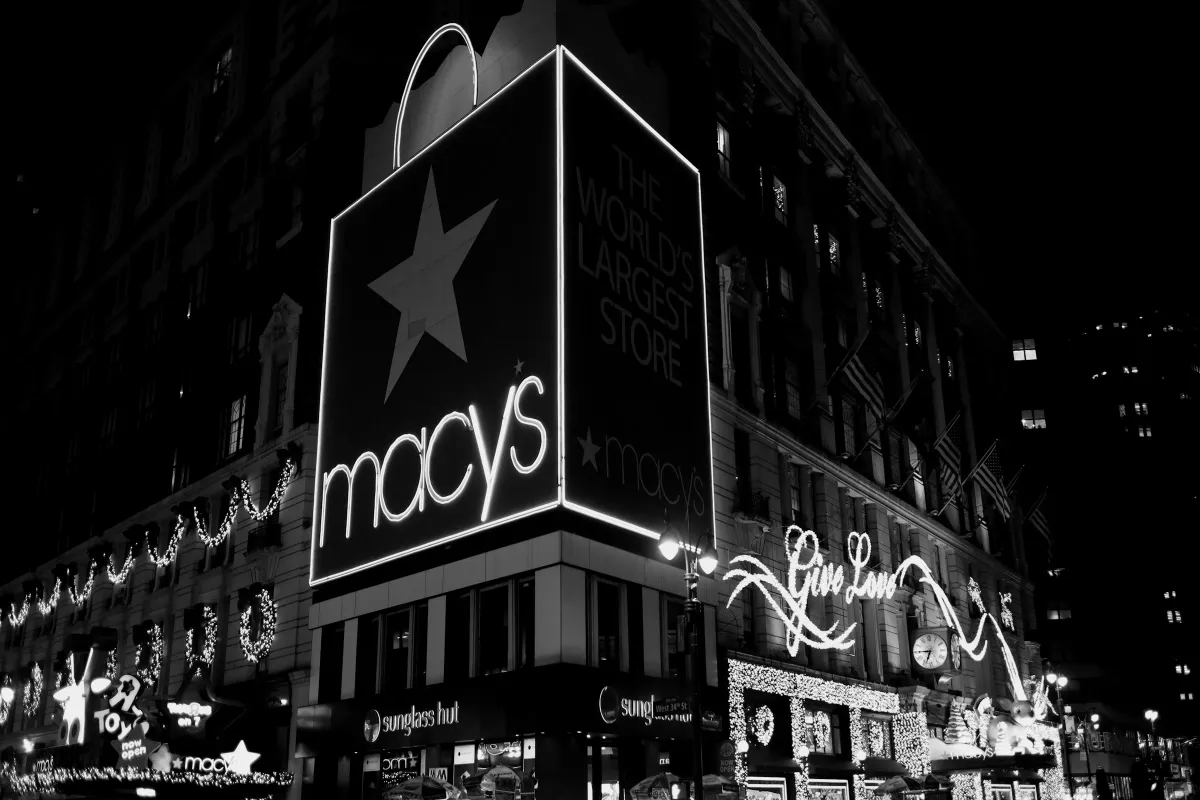 Macy's Braces for 'Choiceful' Consumers as Holiday Season Outlook Remains Cautious