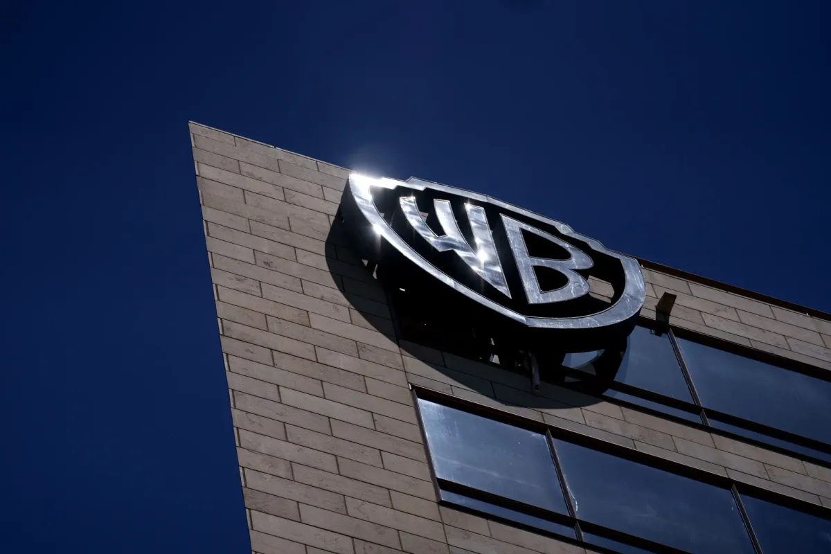 Warner Bros. Opens Door to Paramount: 7-Day Clock Ticks in Epic Netflix Showdown