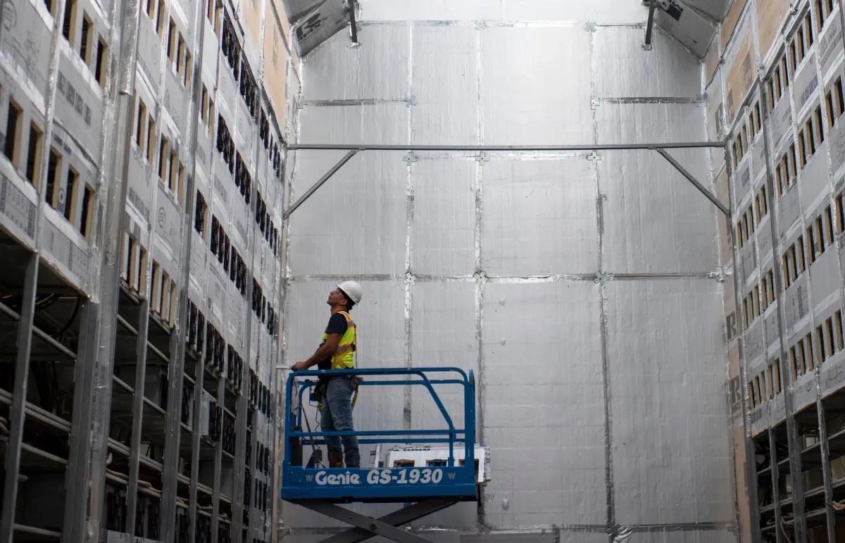 Starboard Pushes Riot Platforms: Time to Go All-In on AI Data Centers!