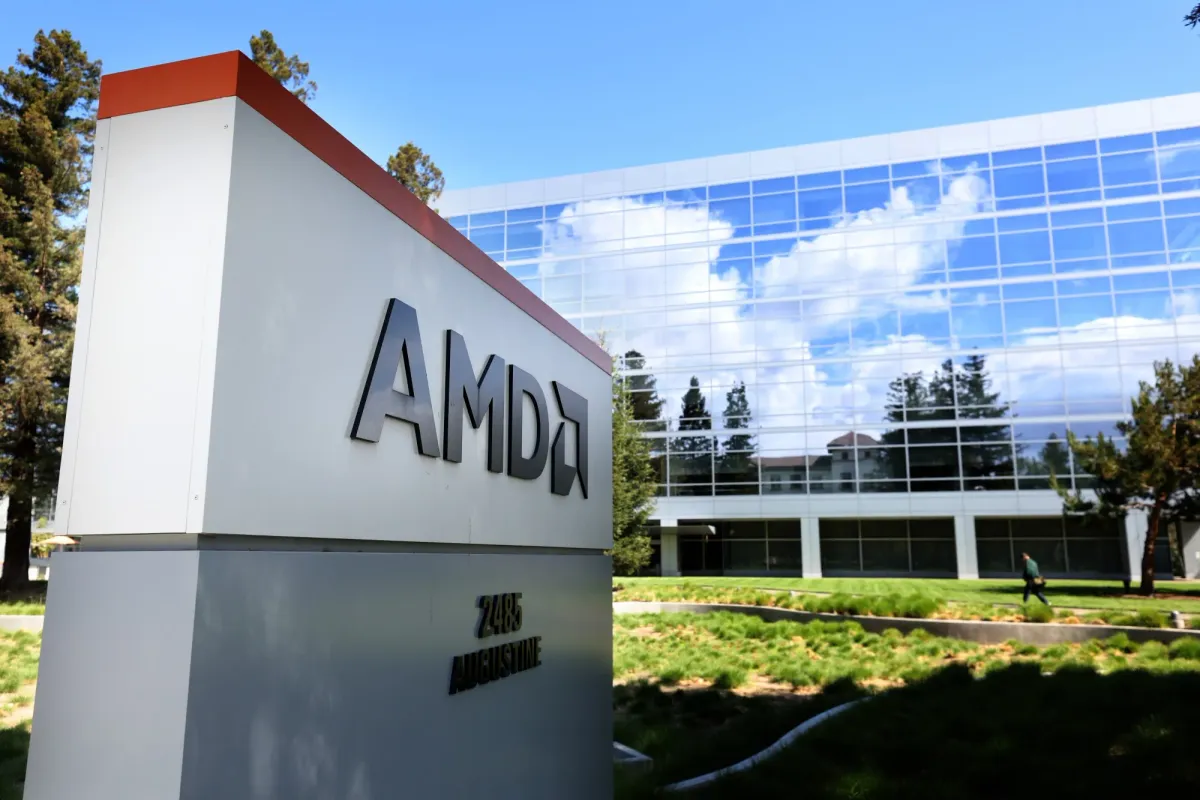 AMD's Q1 Forecast Falls Short of High Investor Expectations