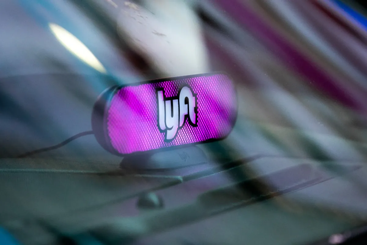 Lyft Reports Surprise Q4 Loss Despite Revenue Growth, Shares Drop