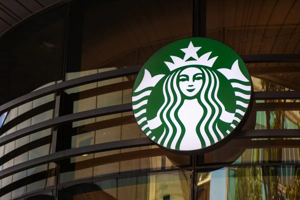 Starbucks Stock Downgrade: RBC Cites Rising Labor Costs and Limited Upside Ahead