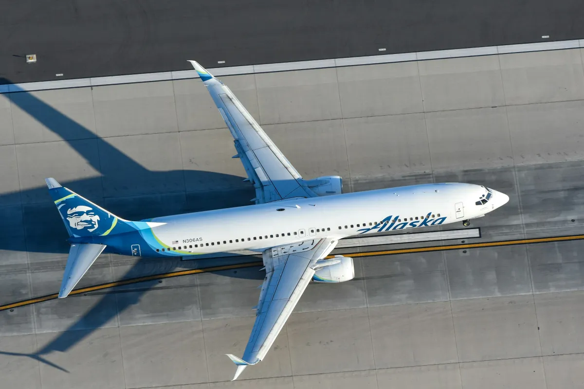 Alaska Air Slashes Q1 Profit Forecast as Iran War Fuels Record Fuel Costs