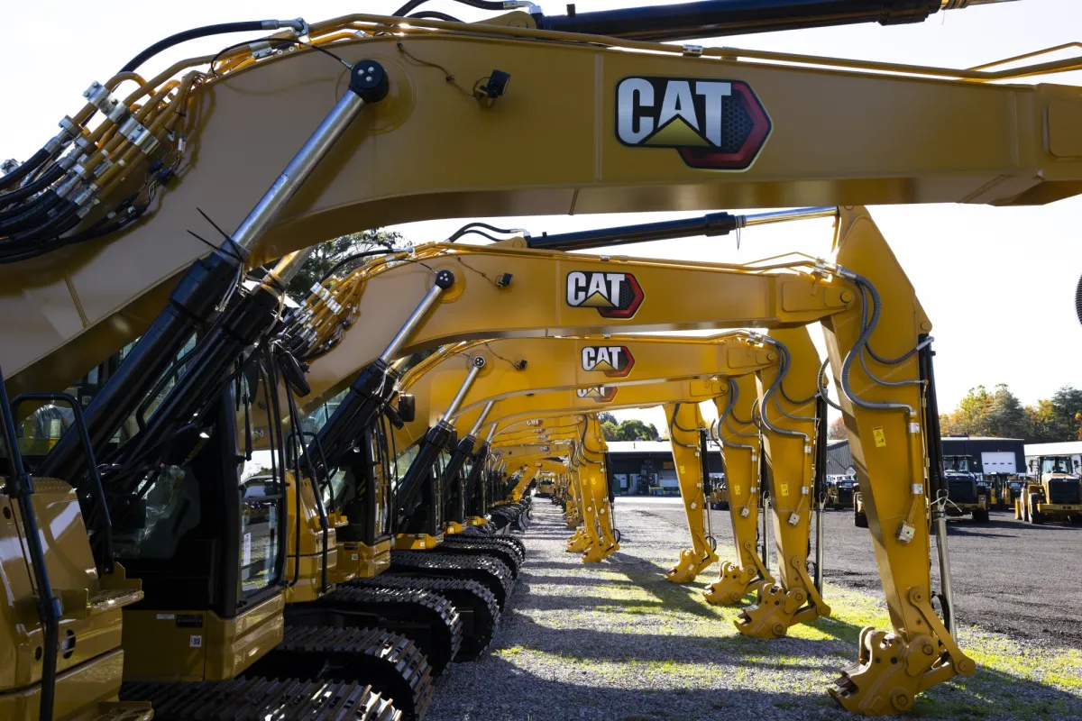 Caterpillar Q1 2026 Earnings Beat: 22% Revenue Jump Fueled by Construction Boom & AI Data Centers